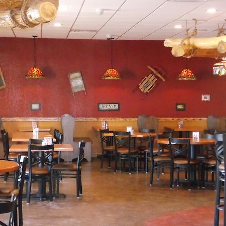 Econo Lodge Inn & Suites Brookings Eksteriør bilde