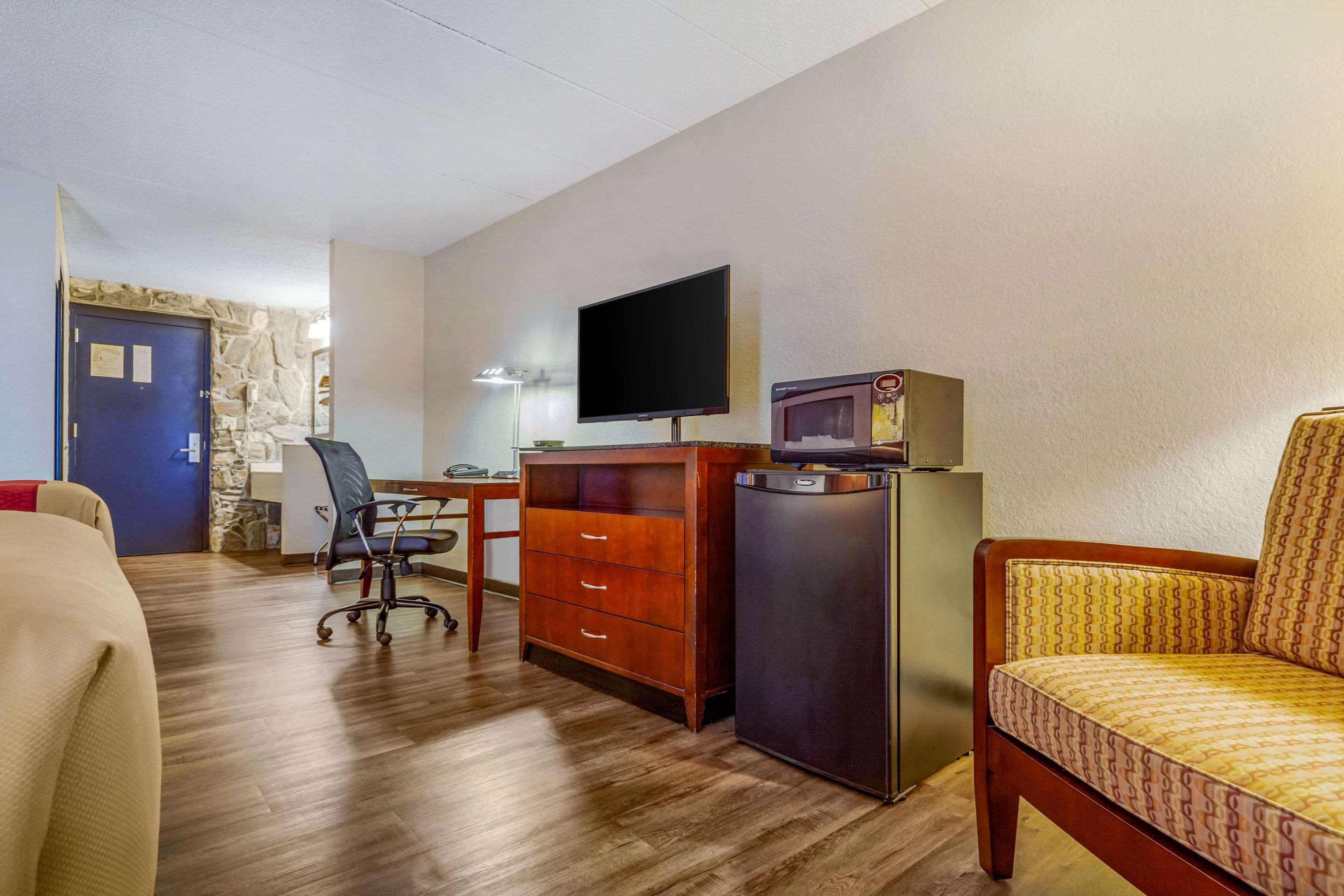 Econo Lodge Inn & Suites Brookings Eksteriør bilde