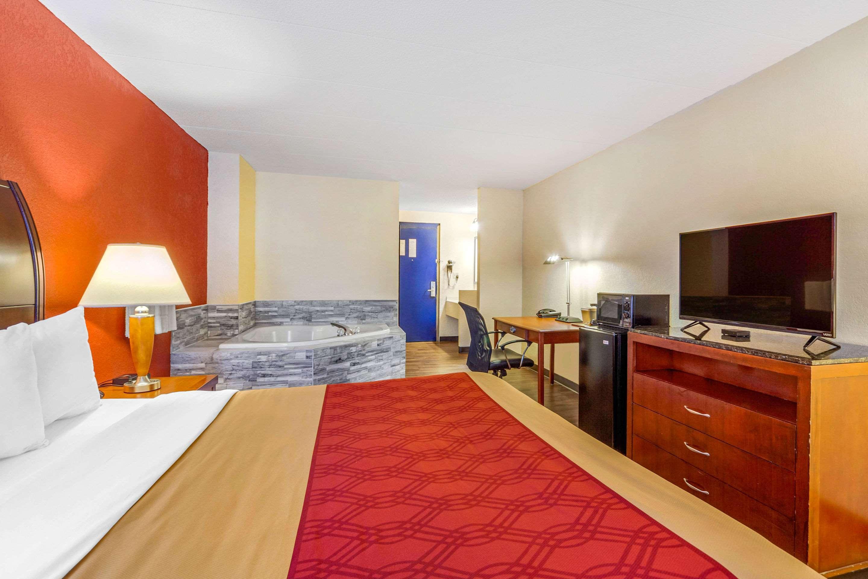 Econo Lodge Inn & Suites Brookings Eksteriør bilde