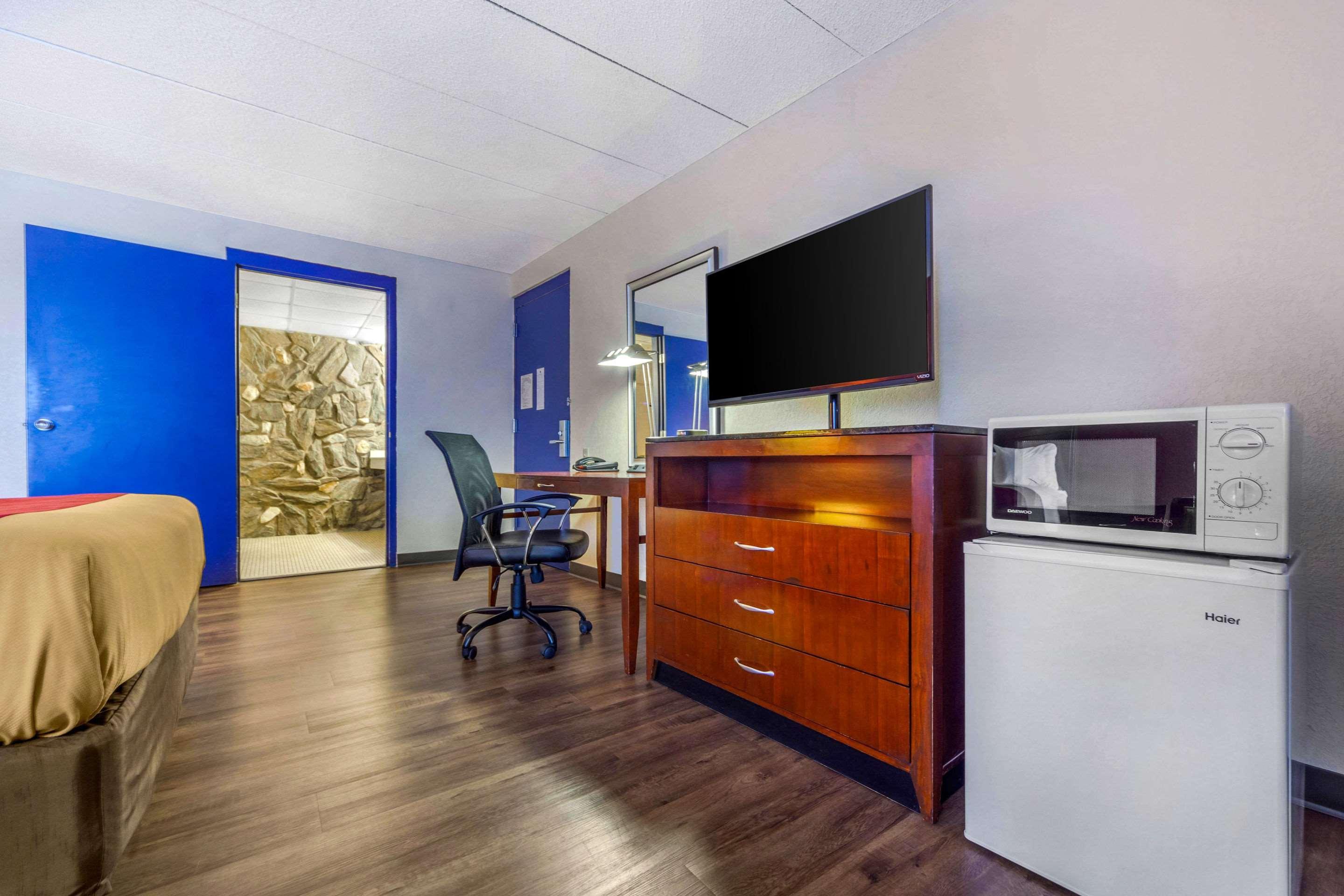Econo Lodge Inn & Suites Brookings Eksteriør bilde