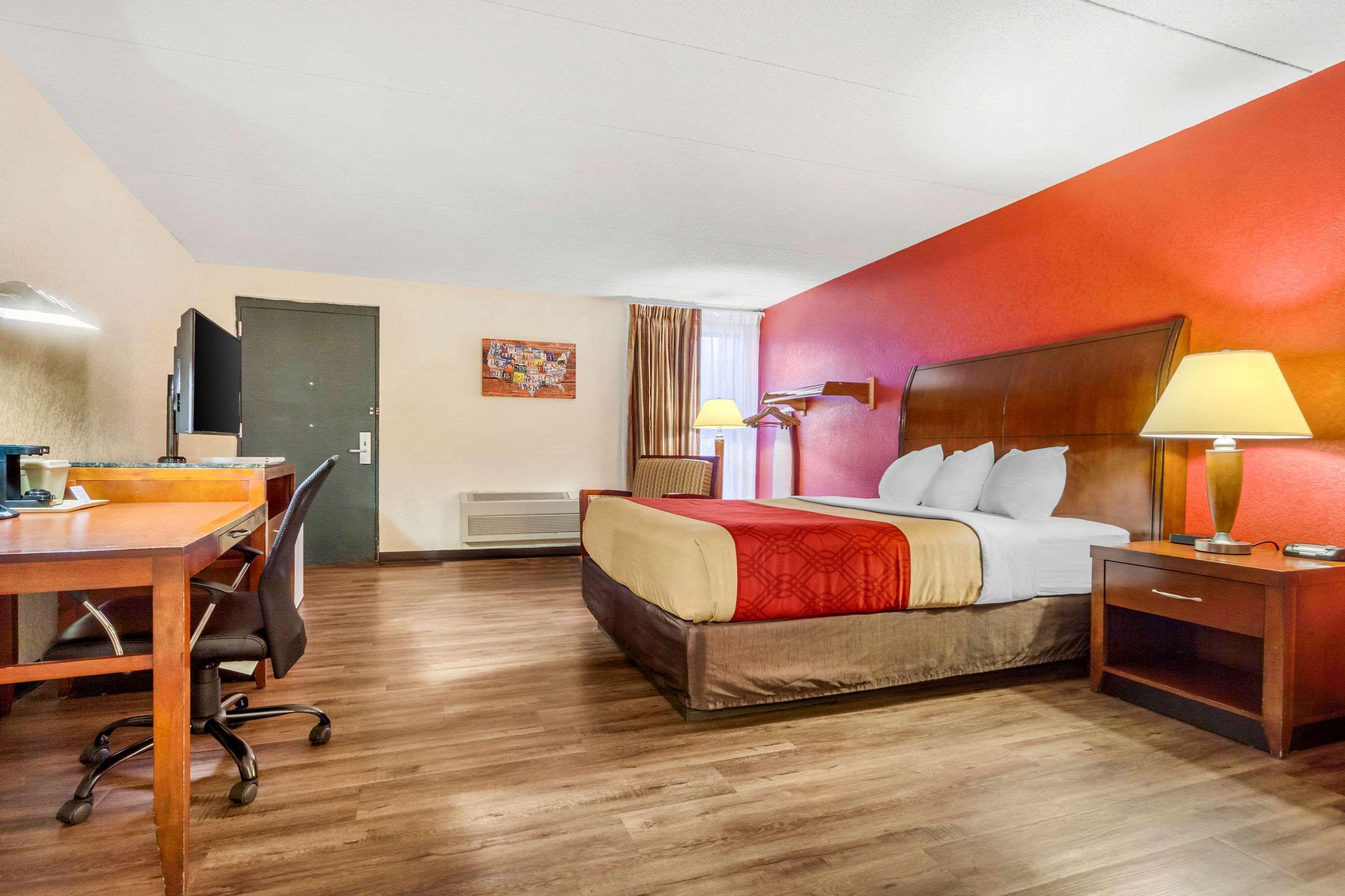Econo Lodge Inn & Suites Brookings Eksteriør bilde