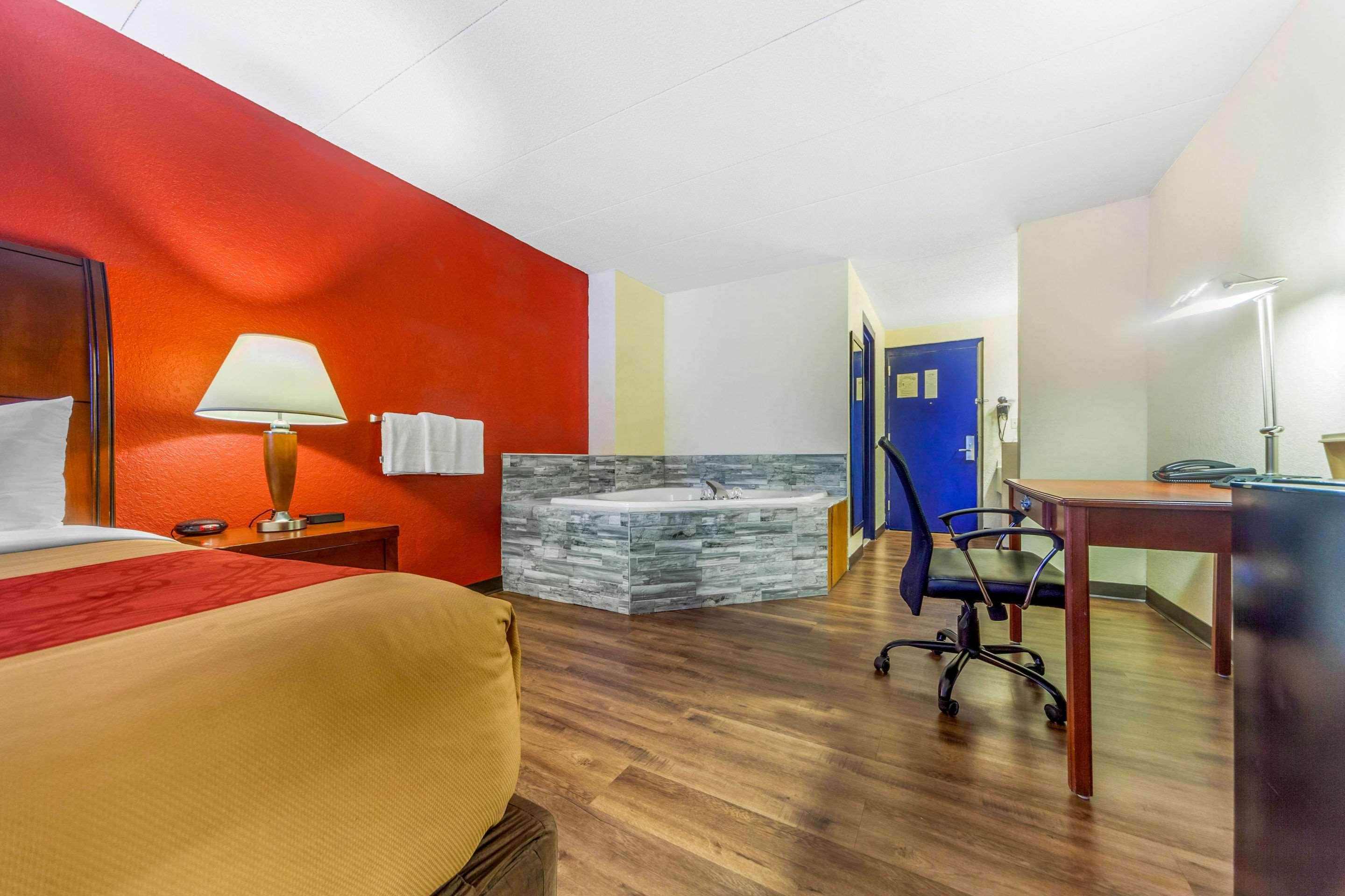 Econo Lodge Inn & Suites Brookings Eksteriør bilde