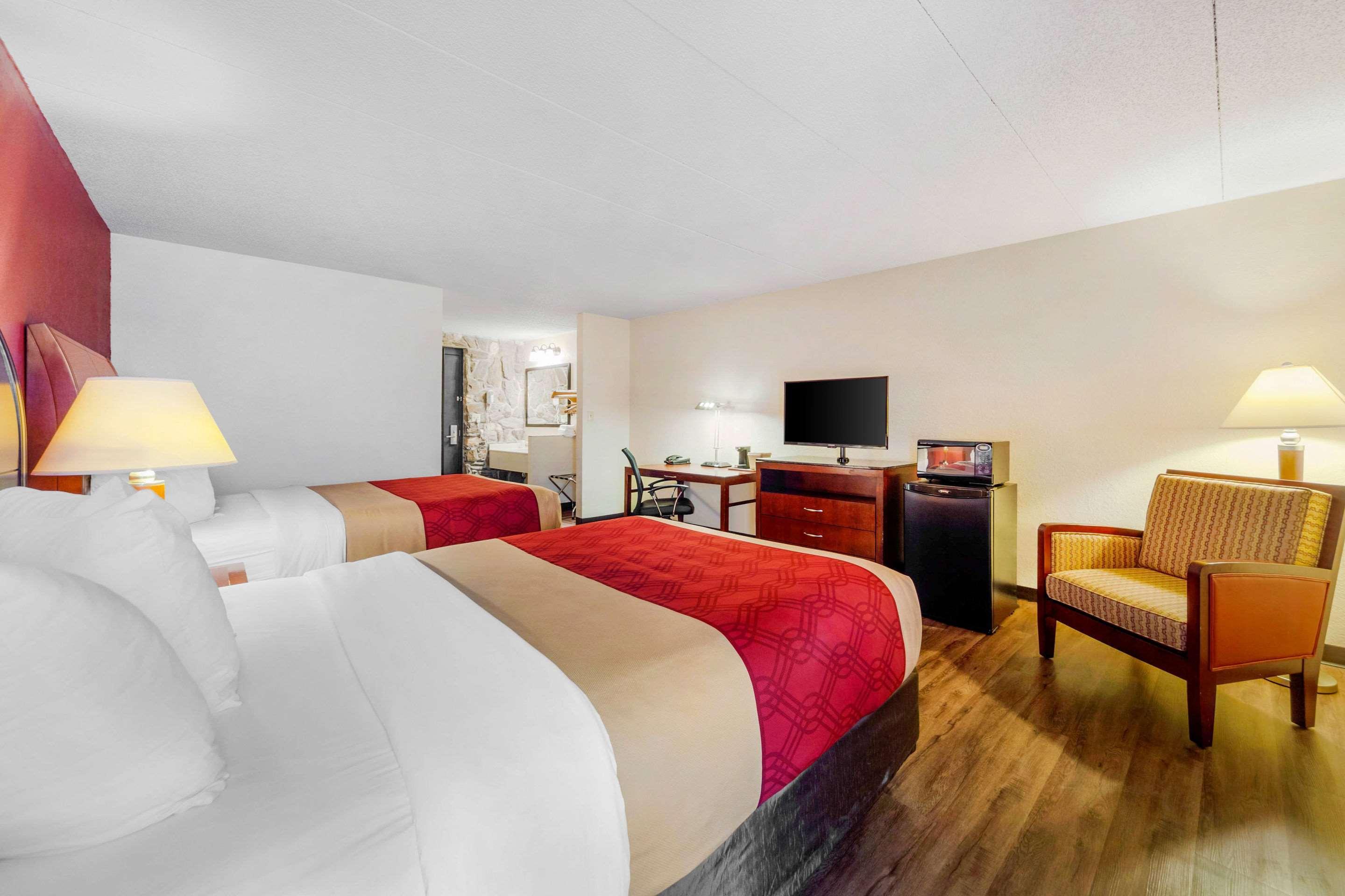Econo Lodge Inn & Suites Brookings Eksteriør bilde