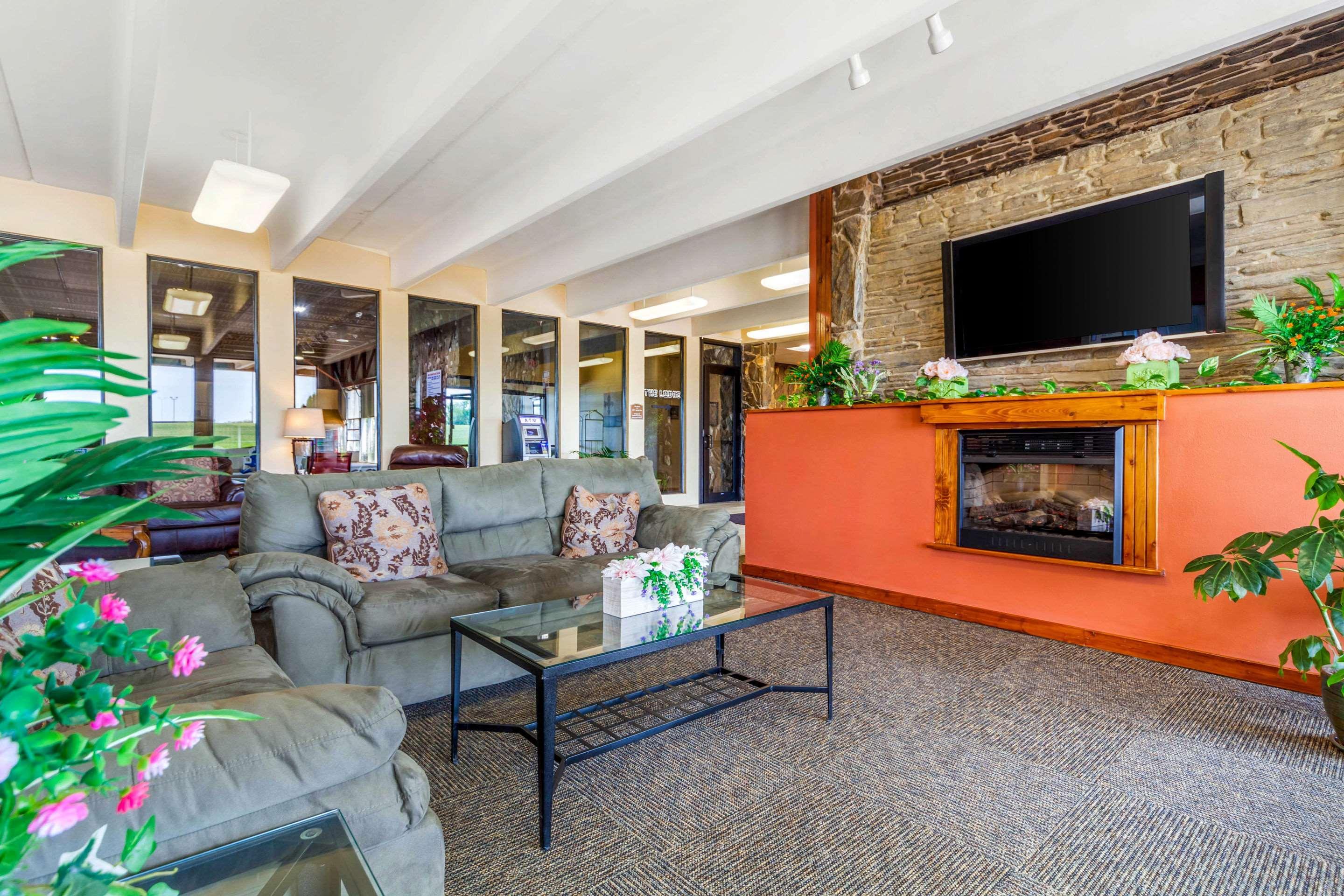 Econo Lodge Inn & Suites Brookings Eksteriør bilde