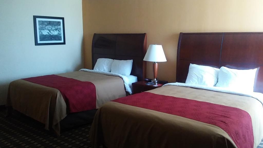 Econo Lodge Inn & Suites Brookings Eksteriør bilde