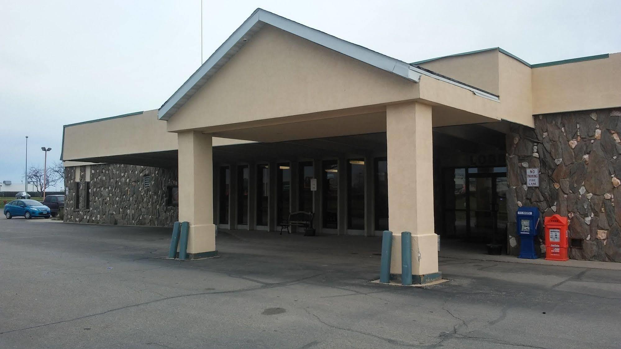 Econo Lodge Inn & Suites Brookings Eksteriør bilde